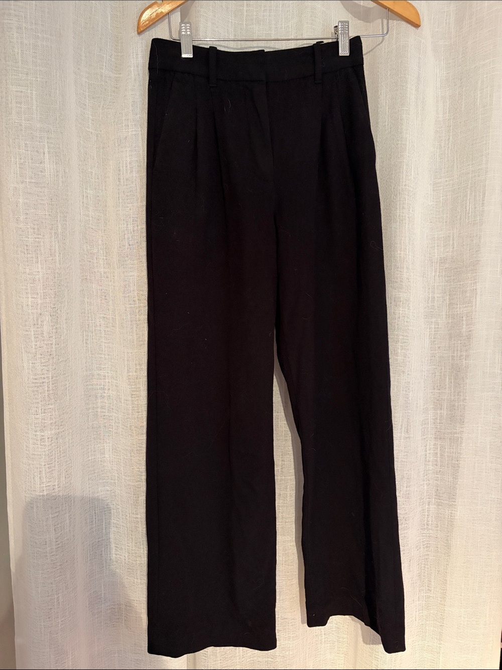 Aritzia Effortless Pants